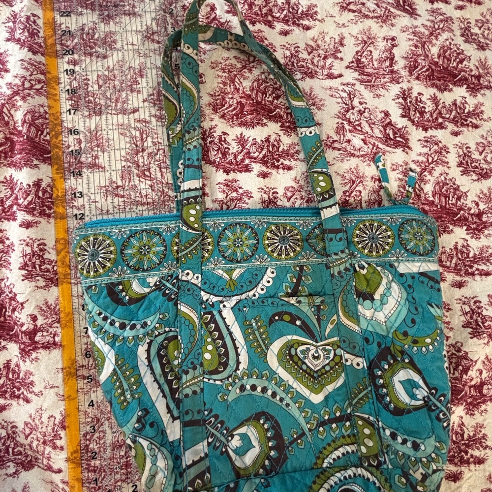 Quilted paisley patterned blue Women's zipper Bag - Picture 2 of 4